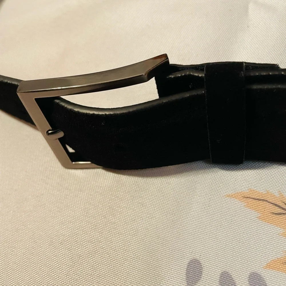 NWOT Tie Bar Men's Amish Leather Suede Belt Size Medium with Silver Hardware